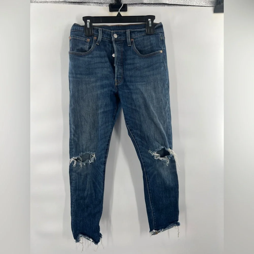 Levi’s blue jeans button fly size 30
